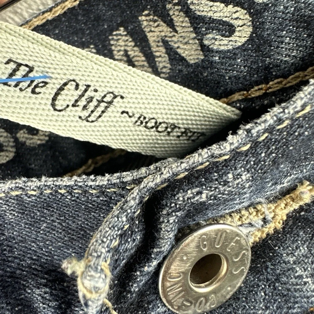 Guess The Cliffs Bootcut Jeans Mens 36x30 Blue Medium Wash Stretch Denim - Picture 6 of 13